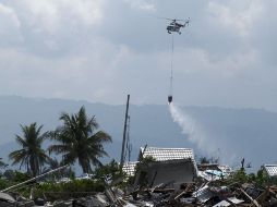 Indonesia desinfecta zonas devastadas por sismo