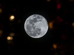 La luna artificial que sería lanzada en 2020 ahorraría unos 170 MDD anuales al iluminar un área de 50 kilómetros cuadrados en la ciudad de Chengdu. EL INFORMADOR / ARCHIVO