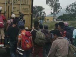 Cuando la situación parecía normalizarse, los migrantes lograron cruzar de otra manera. TWITTER/@viajerogt