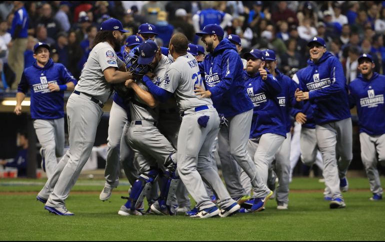La 114 Serie Mundial se inaugurará el martes próximo en Boston, cuando los Dodgers visiten a los Medias Rojas. EFE/T. Maury