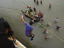 Miles de hondureños regresan a su país