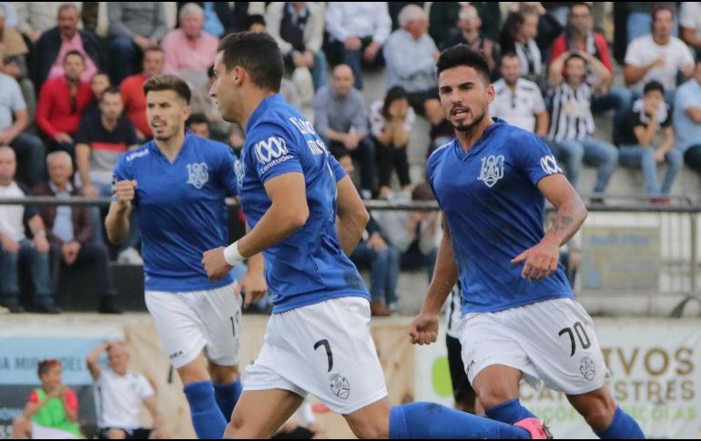 El Feirense tuvo que remar contra la corriente desde el minuto 15. TWITTER/@cdfeirensesad