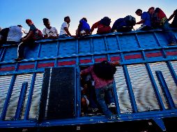 Fotogalería: De aventón, migrantes prosiguen por México