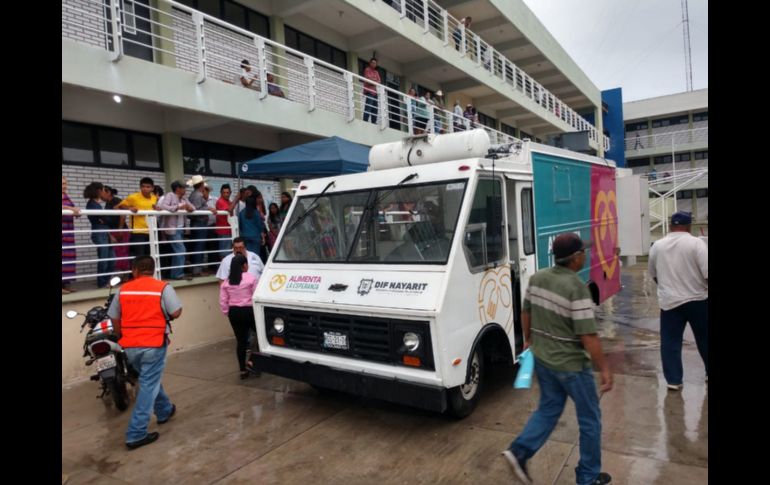Un refugio en Nayarit. Se prevé que el huracán toque tierre entre los límites de Sinaloa y Nayarit. TWITTER@gobmx ·