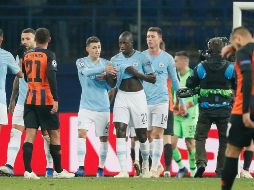 Los jugadores del Manchester City reaccionan tras vencer al Shakhtar. EFE/S. Dolshenko