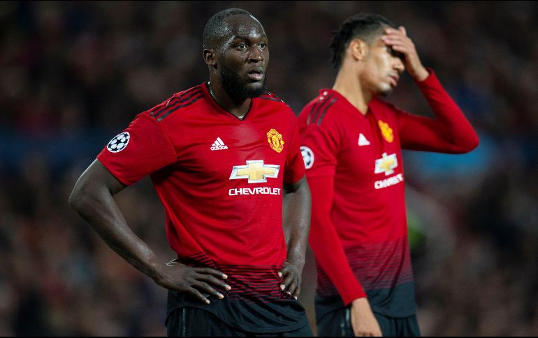 Esta podría ser la segunda multa para el United, que ya tuvo que pagar 15 mil euros por el mismo problema en su enfrentamiento también de la Champions League contra el Valencia. EFE / P. Powell