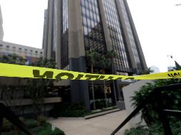 El diario San Diego Union-Tribune fue evacuado esta mañana mientras la policía investigaba sobre el paquete sospechoso encontrado afuera de sus instalaciones. AP / G. Bull