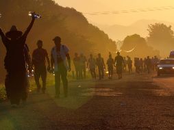 La Secretaría de Salud aclaró que los mismos inmigrantes pidieron que se llevara a cabo la fumigación porque donde dormían habían visto cucarachas. NTX / J. Lira
