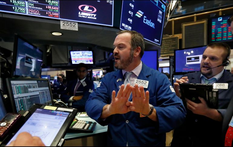 Tanto el Dow Jones como el S&P 500 acabaron de borrar sus ganancias acumuladas desde el comienzo del año. AP/R. Drew