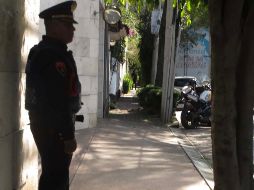 Elementos de seguridad pública resguardan el domicilio del arzobispo emérito Norberto Rivera Carrera, localizado en la colonia Florida de la alcaldía Álvaro Obregón. SUN/L. Cortés