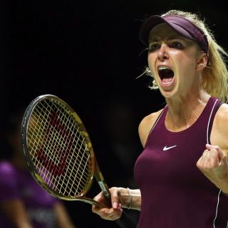 Svitolina vence a Wozniacki y va a las semis de Singapur