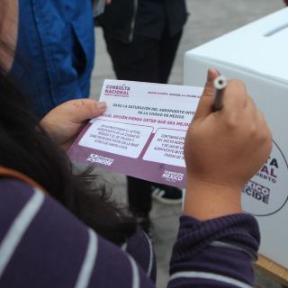 Con poca afluencia inicia consulta sobre NAICM en ZMG