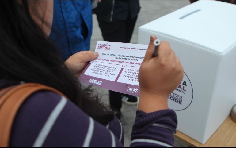 Los voluntarios tuvieron problemas con la aplicación que registra a quienes participan en la consulta. EL INFORMADOR / G. Gallo