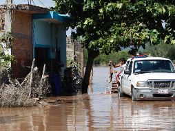 En total se enviaron mil despensas y mil kits de higiene personal a Nayarit, mientras que otras dos mil despensas se destinarán a apoyar a las personas afectadas de Sinaloa. NTX/O. Ramírez