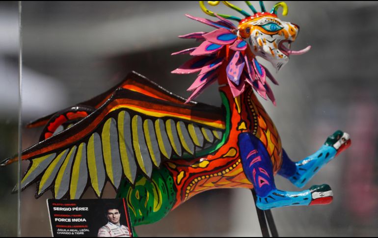 Alebrijes en miniatura hechos por artesanos mexicanos diseñados especialmente para cada piloto se exhiben en los preparativos del Gran Premio de México de Fórmula Uno. EFE/J. Núñez
