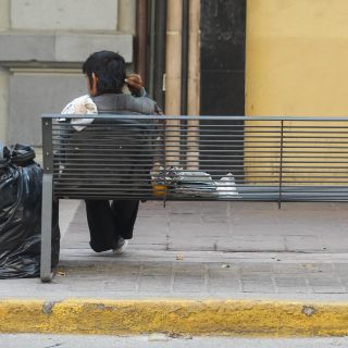 Ni por asesino suelto, indigentes aceptan ir a albergues tapatíos
