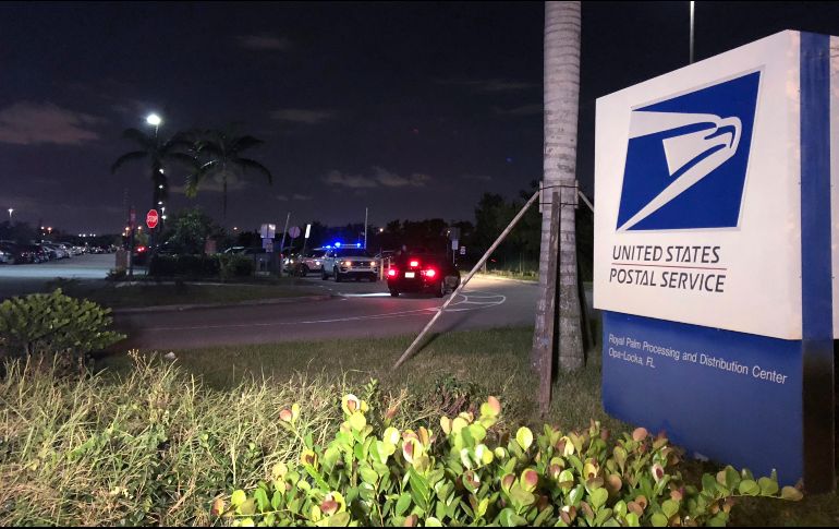 Las autoridades investigan los autores y la posible motivación política de los envíos a once días de las elecciones de mitad de término presidencial. AP / J. Replogle