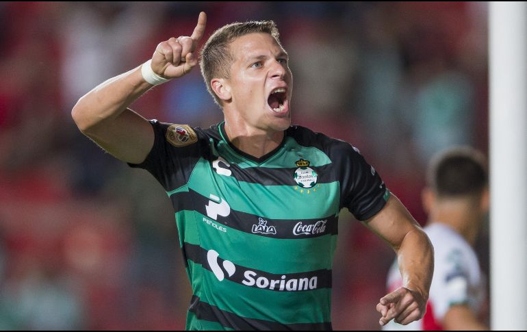 Julio Furch, de Santos, es el líder goleador del torneo, con diez tantos. MEXSPORT/ARCHIVO