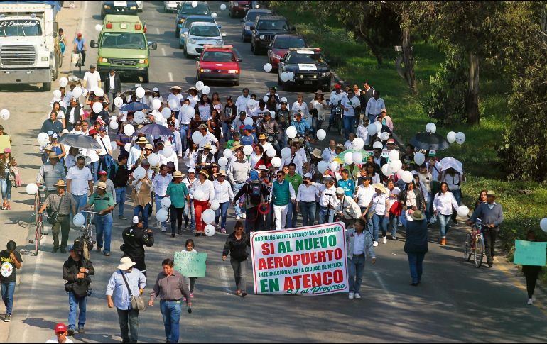Salen a manifestar su apoyo al proyecto del aeropuerto. EFE