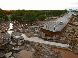 Los Sandovales es una comunidad que quedó cubierta de lodo por completo y dejó a muchas familias sin nada.
