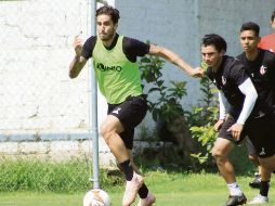 El jugador argentino de los Zorros, Ricardo Álvarez, ve en los Rayos un equipo de cuidado, y más ahora que tiene nuevo entrenador. TWITTER / @atlasfc