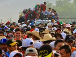 El grupo permanecerá en el parque central de la localidad, en espera de la llegada del resto de integrantes de la caravana, para analizar la estrategia de cruzar a tierras mexicanas y continuar el viaje a Estado unidos. NTX / J. Lira