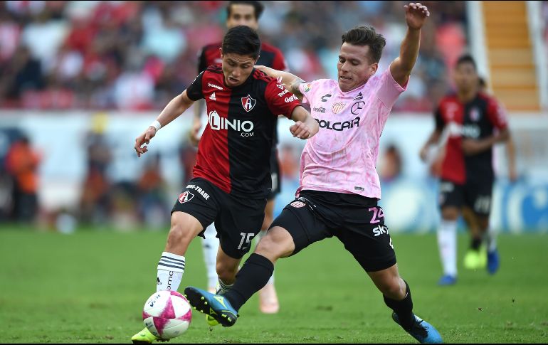 Atlas intentó tomar la inciativa al inicio del partido ante unos Rayos precavidos. MEXSPORT/I. Ortiz