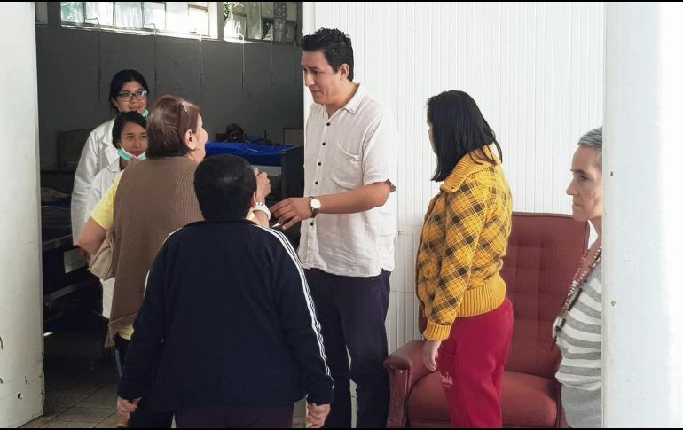 Aurelio González (centro) trabaja de la mano con el IJAS en el proyecto UAPI. ESPECIAL