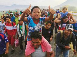 Cientos de migrantes caminaron de Chiapas a Oaxaca. Hoy retoman su viaje rumbo a Estados Unidos. NOTIMEX