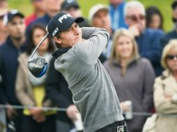 El tapatío Carlos Ortiz se encuentra empatado en el puesto 19 a falta de una ronda por jugar. AP