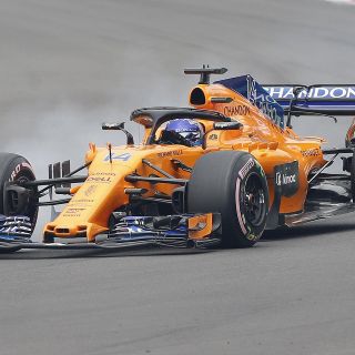 Alonso abandona en la quinta vuelta del Gran Premio de México