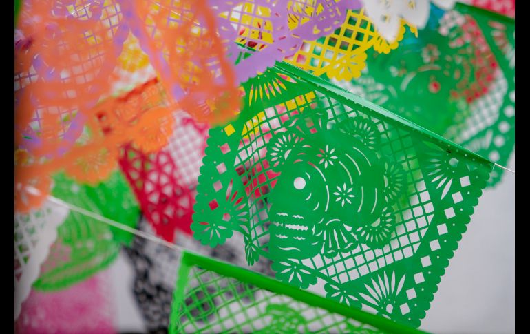 El papel picado que data desde la época prehispánica, aunque en esa época se hacía con papel amate. NTX / A. Rodríguez