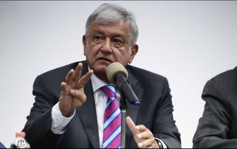 Obrador señaló que la participación del INE en las consultas es algo que tendría que analizarse y que tendría que estar en conformidad con el Artículo 35. SUN / A. Leyva
