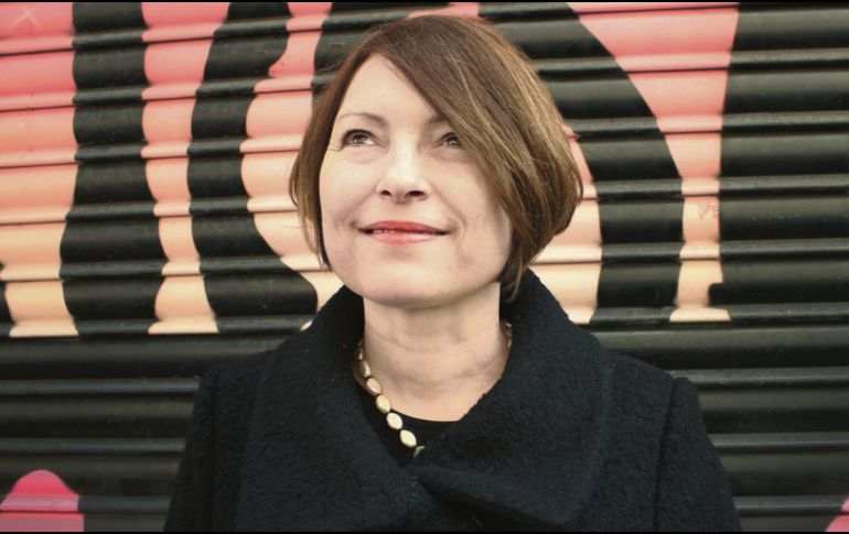 La escritora tomó con sorpresa el premio y afirmó que Sor Juana es una de sus heroínas. Elena Blanco