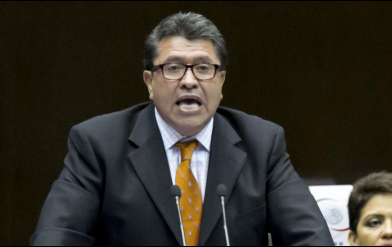 Tras un desayuno que tiene con López Obrador, Monreal le da su respaldo por la decisión de cancelar el NAICM y dice que 