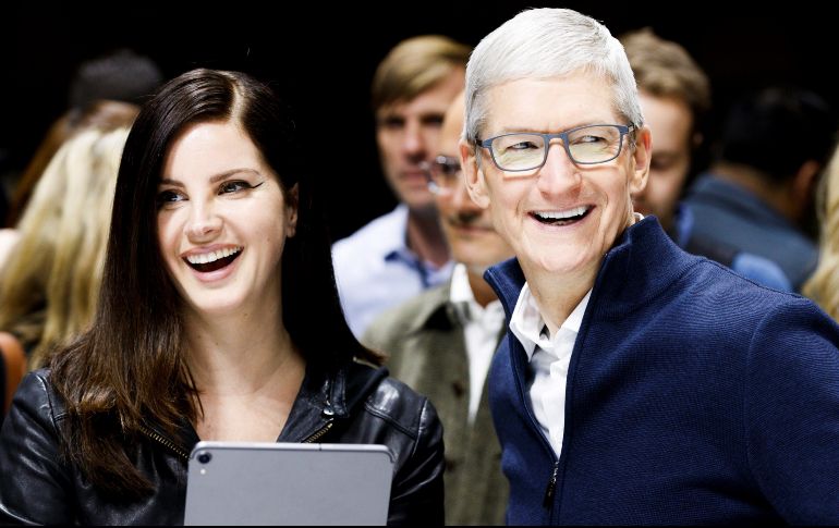 Apple presentó su nuevo modelo de ordenador portátil MacBook Air. EFE / J. Lane