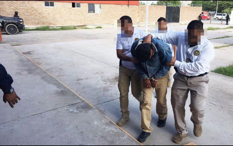 Elementos de la Agencia de Investigación Criminal adscritos a la Fiscalía Especializada en Personas Desaparecidas se encargaron de la detención. TWITTER/@torreon