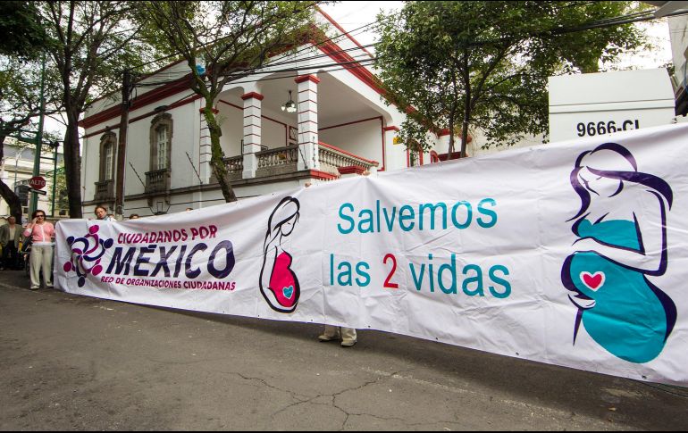 Detallaron que aún no hay fecha para reunirse con Obrador, pero llevarán las firmas al legislativo; advirtió que no descartan la posibilidad de realizar una movilización nacional en la CDMX si sus demandas no son escuchadas. NTX / J. Pazos