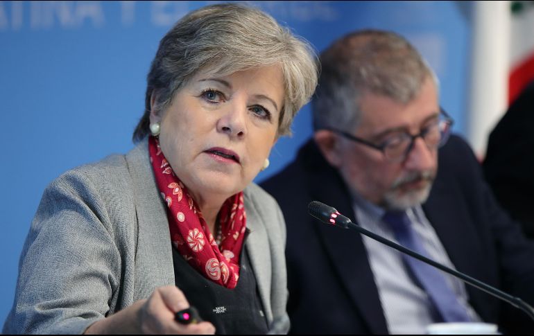 La titular de la Comisión Económica para América Latina y el Caribe, Alicia Bárcena, habla durante la presentación del informe anual sobre el comercio exterior de la región. EFE/J. Méndez