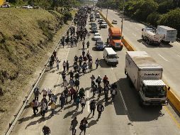 En la caravana que descansa en Juchitán están monitoreadas al menos 18 mujeres embarazadas. EFE / R. Sura