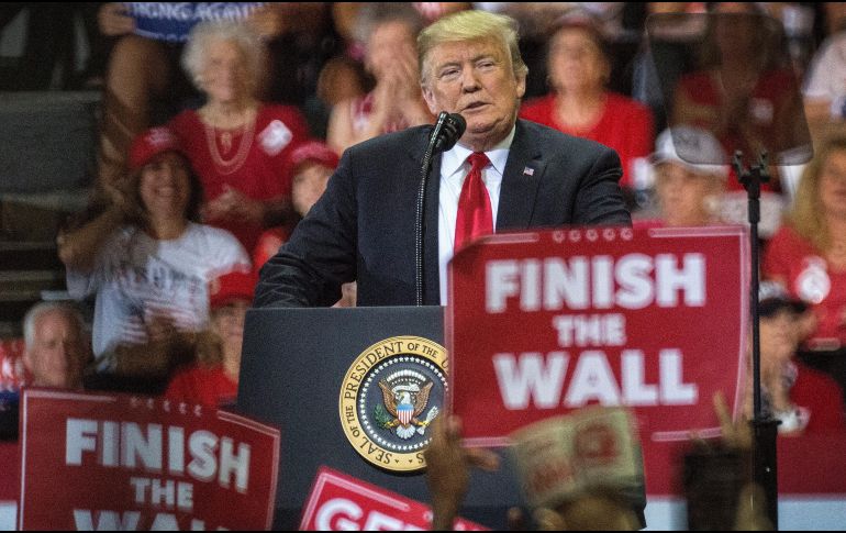 Trump señaló que ya hizo saber a la caravana que debe regresar a sus países, y sostuvo que a quienes pidan asilo 