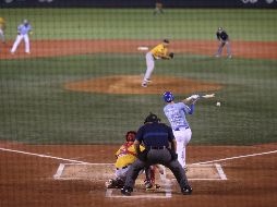 Con hit en la sexta, Kevin Medrano inició el rally de seis carreras que rompió el empate y encaminó a Jalisco a la victoria. EL INFORMADOR/G. Gallo
