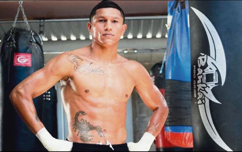 Miguel Berchelt expondrá su título superpluma del CMB ante “Micky” Román. AP