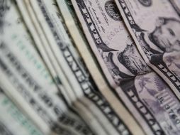 Durante el noveno mes, los connacionales que viven o trabajan, en especial en EU, mandaron un promedio de 317 dólares en cada envío, y las remesas familiares acumulan un monto de 24 mil 676 MDD. EL INFORMADOR  / ARCHIVO