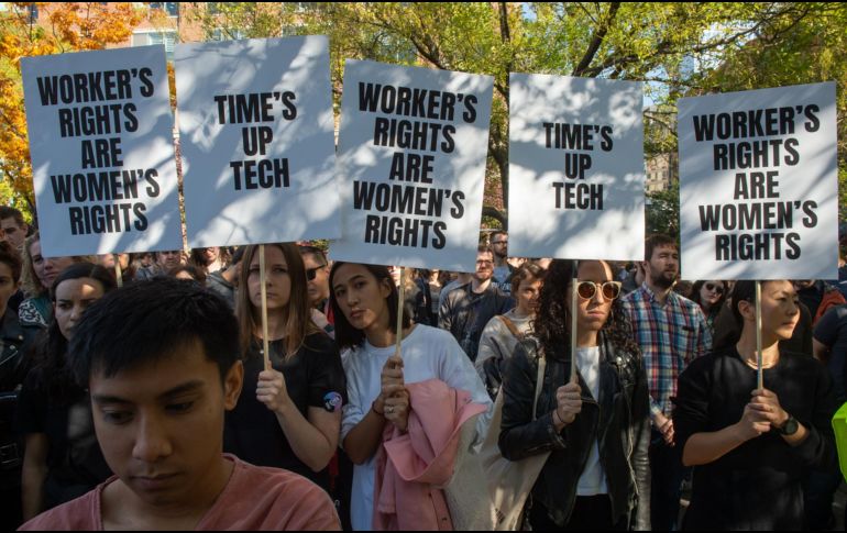 Los trabajadores de la compañía salieron a las 11:10 hora local de la sede neoyorquina de Google en el número 111 de la Octava Avenida hasta un parque en el cruce de la calle Decimocuarta con la Décima Avenida. AFP/ B. Smith