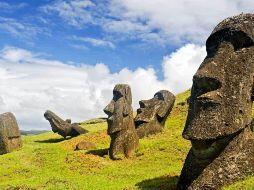 Isla de Pascua se caracteriza por sus enormes moais, estructuras de piedra que atraen anualmente a miles de turistas de todas partes del mundo. ESPECIAL