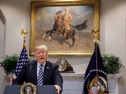 Trump advirtió que a los inmigrantes que sean detenidos no se les dejará en libertad mientras se ven sus casos, sino que estarán arrestados hasta su deportación. EFE / S. Thew