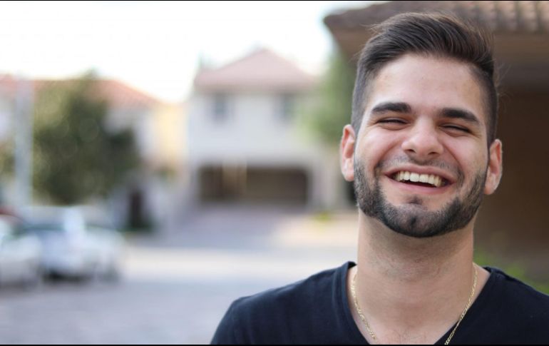 Farid Dieck. Listo para compartir su felicidad en Foro Sur. ESPECIAL