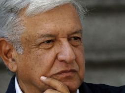 Previamente, Obrador visitó la tumba de sus padres y hermano. NTX / ESPECIAL