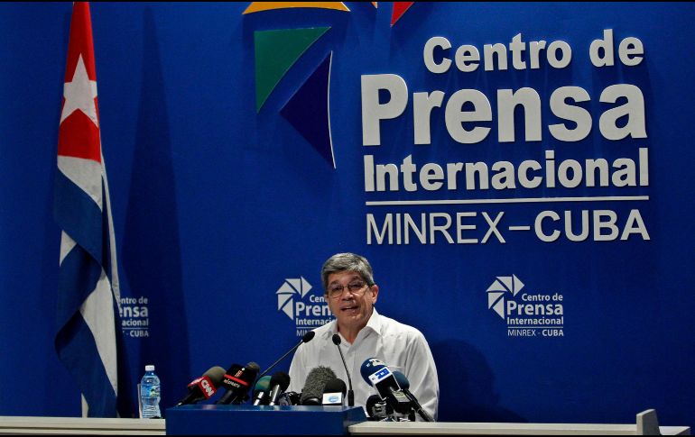 Carlos Fernández de Cossío, director general de Estados Unidos del Ministerio de Relaciones Exteriores, brinda una conferencia de prensa en La Habana. EFE/Y. Zamora
